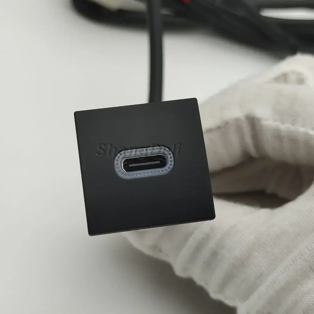 Ładowarka samochodowa Gniazdo  – Usb C Power Adapter recenzja i cena